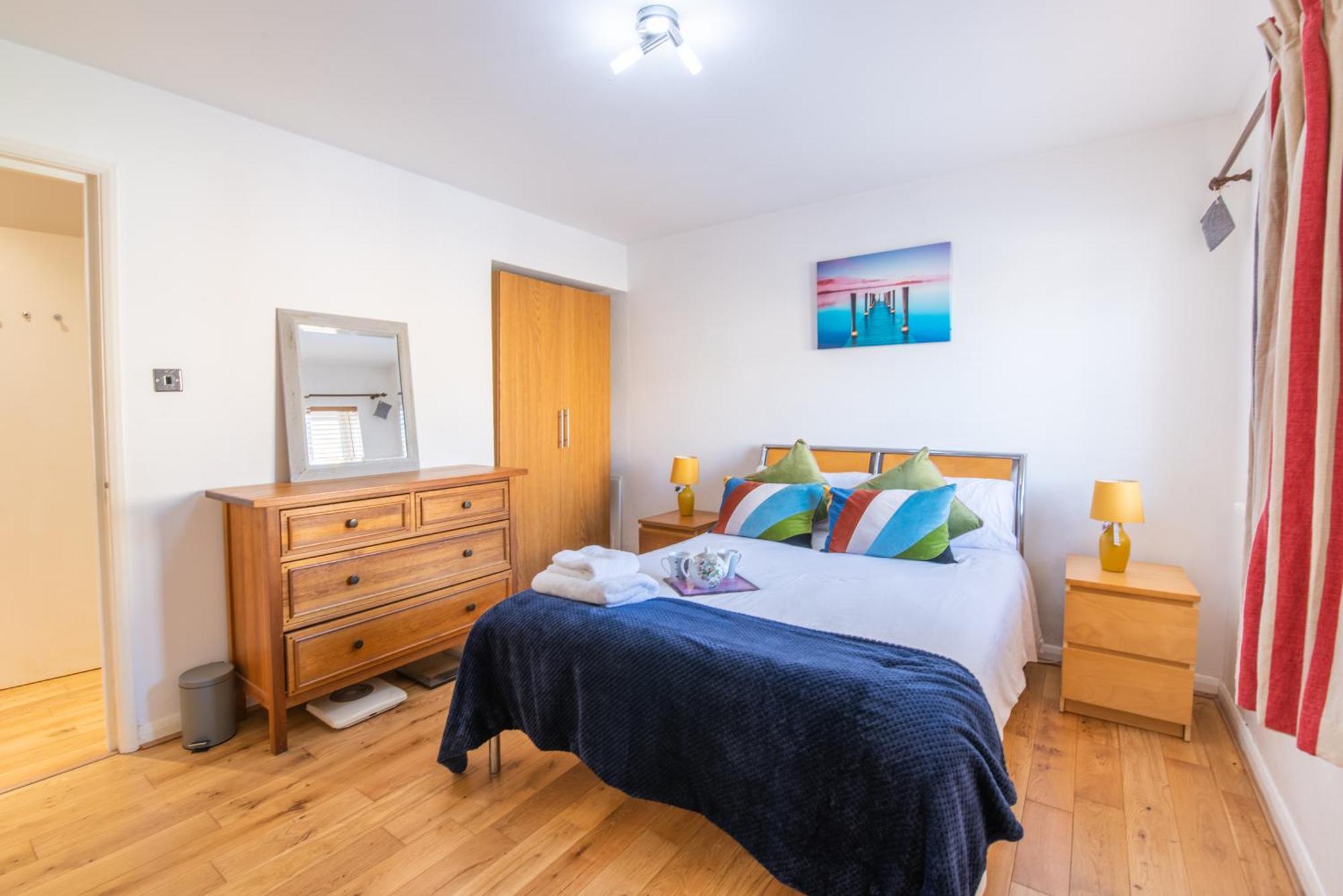 London Stratford - Spacious 2 Bed Flat With Secured Parking & Private Garden Exterior photo